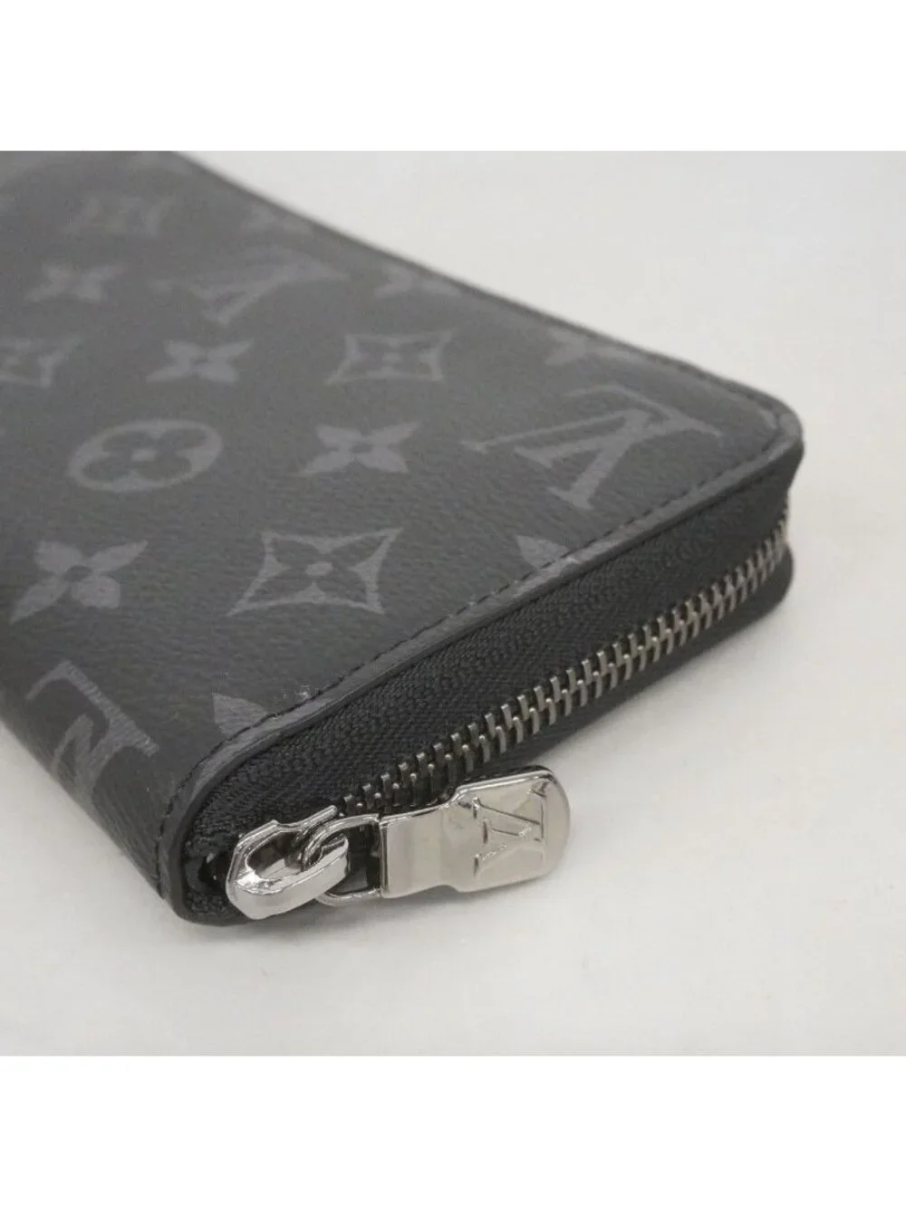 Louis Vuitton Wallet Monogram Eclipse Zippy Horizontal Black